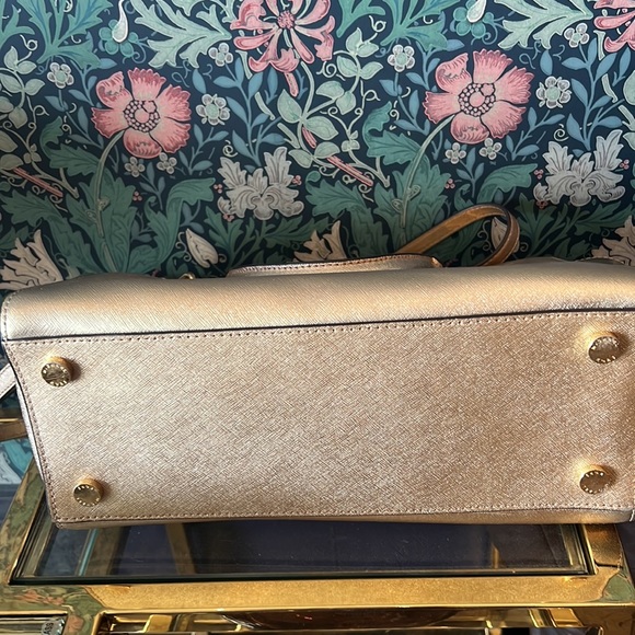 Michael Kors Gold Leather Selma Bag - Picture 6 of 9